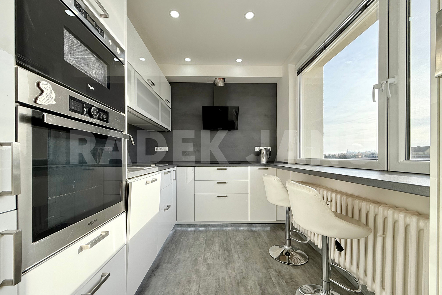Pronájem bytu 2+1 52 m² — photo 2