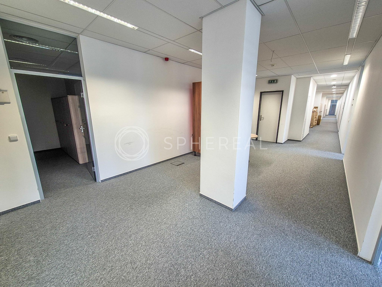 Pronájem kanceláře 457 m² – fotografie 3