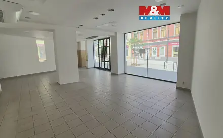 Pronájem obchodních prostor 121 m², Komenského, Kladno