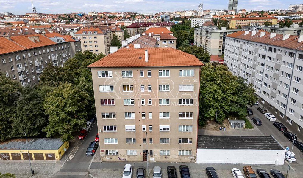 Prodej bytu 4+1 86 m², Praha – fotka 1 z 19