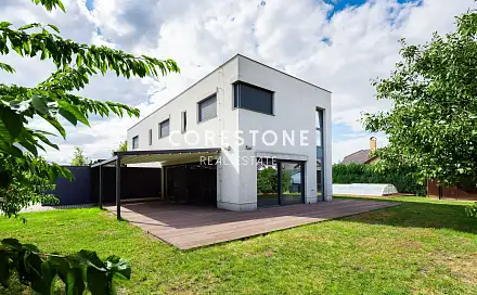Prodej domu 392 m² s pozemkem 892 m²