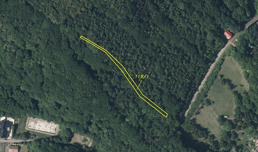 Prodej pole 1 414 m², Hrob – fotka 1 z 4