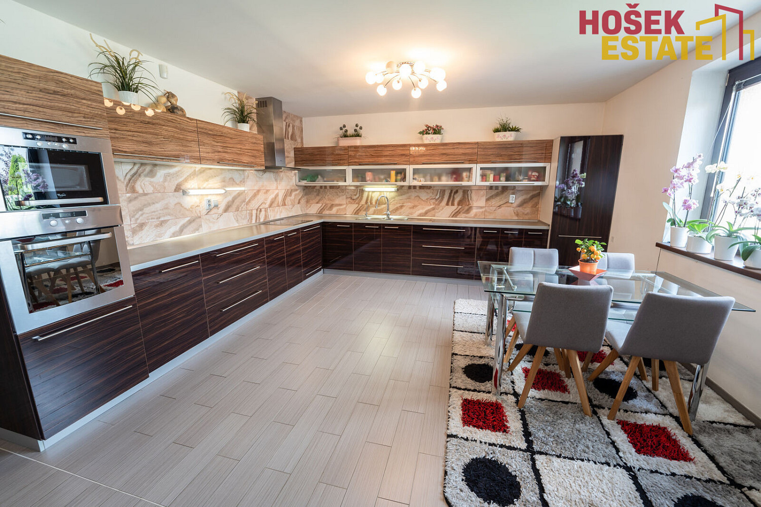 Prodej domu 263 m² s pozemkem 904 m² – další