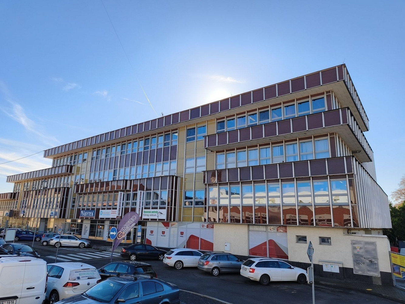 Pronájem komerčního objektu (jiného typu) 275 m²