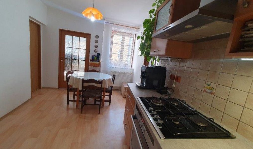 Prodej domu 220 m² s pozemkem 100 m², Jihlava – náhled fotky 3