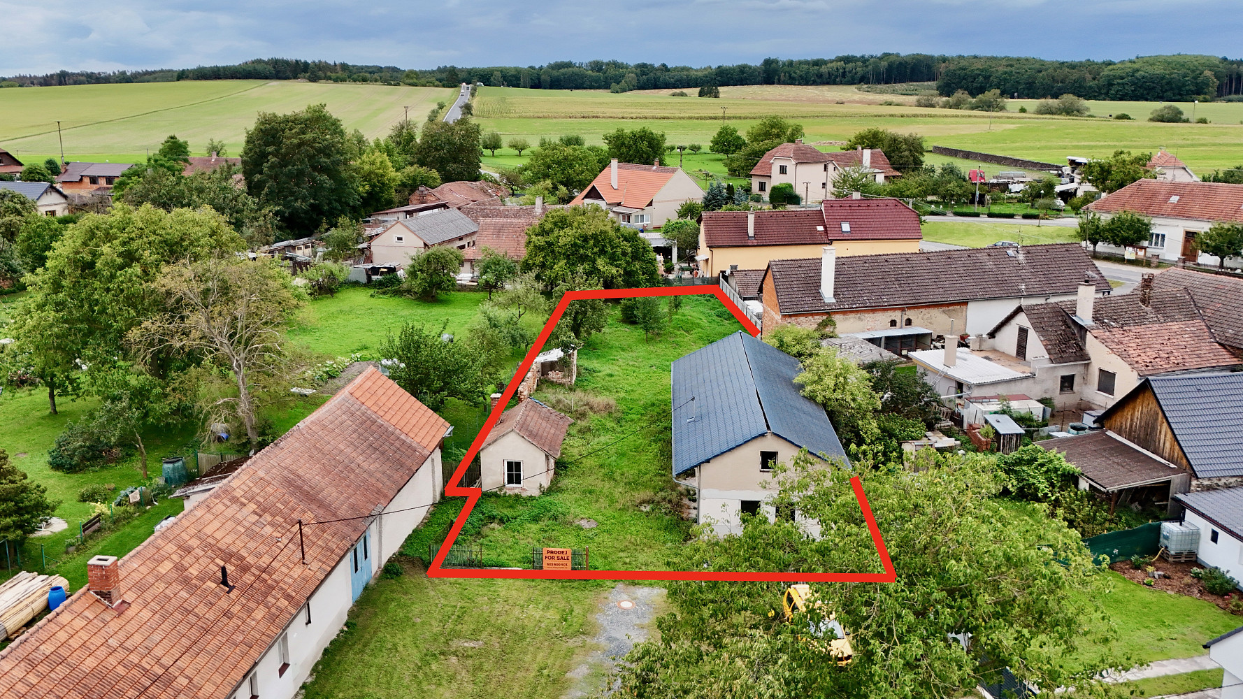 Prodej stavebního pozemku 1 070 m² – fotografie 3