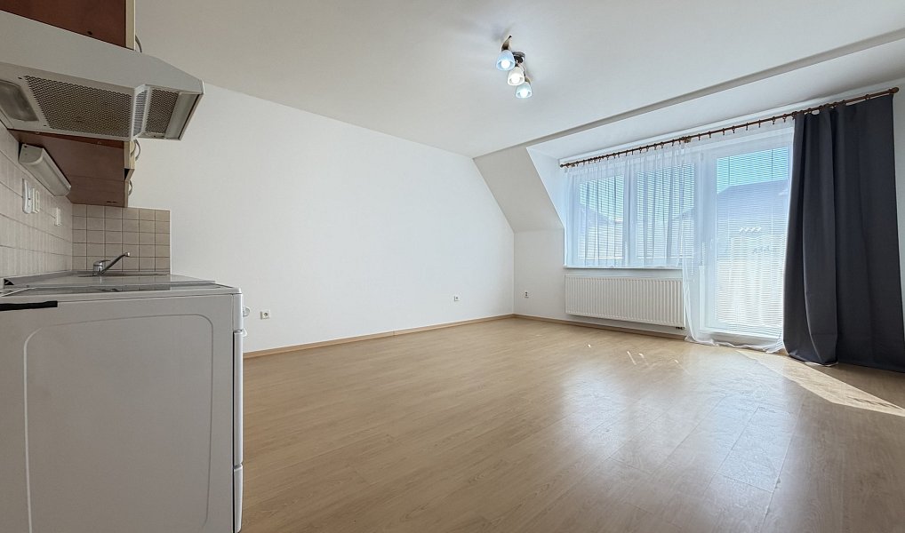 Pronájem bytu 1+kk 32 m², Otrokovice – náhled fotky 8