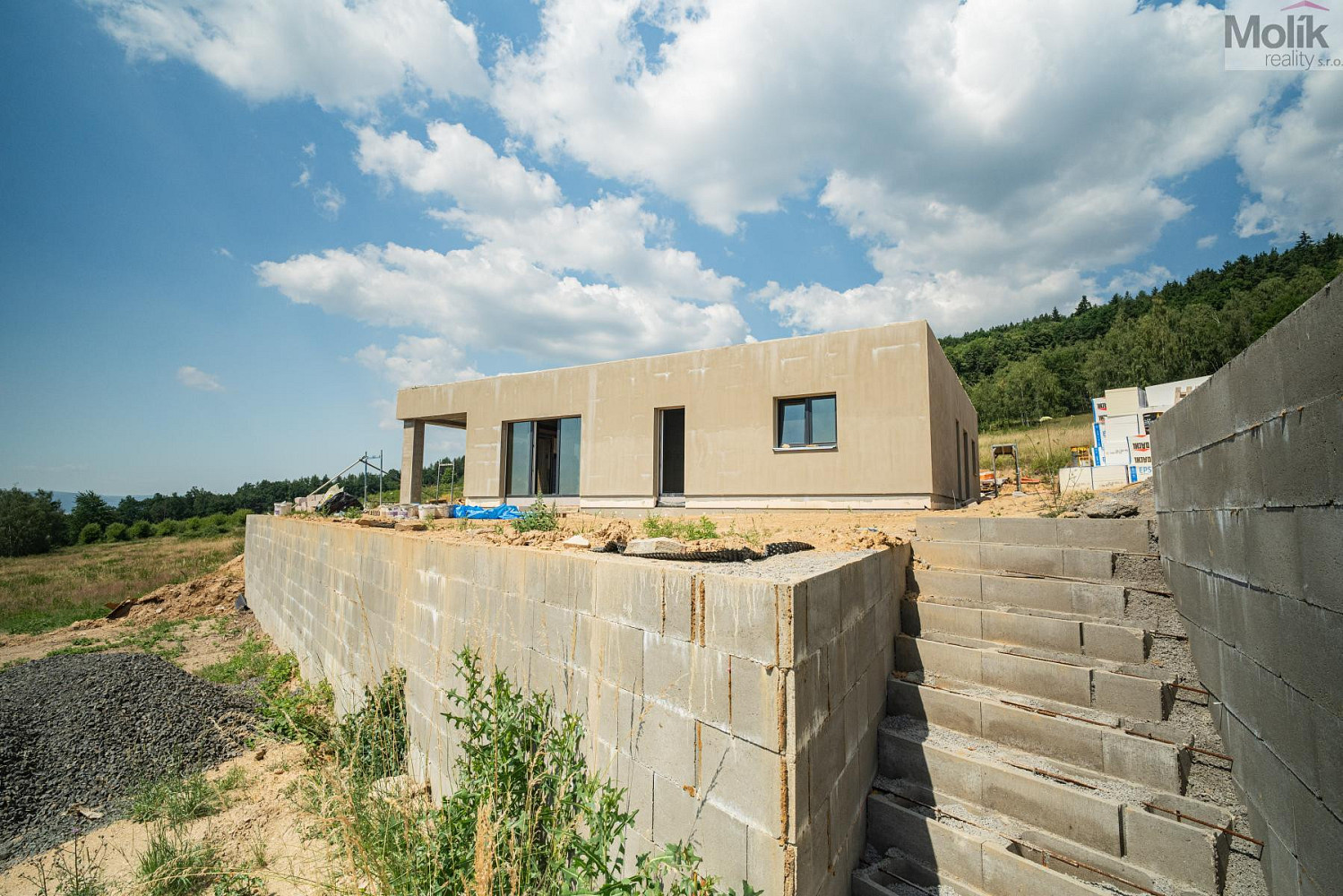 Prodej domu 171 m² s pozemkem 946 m² – fotografie 3