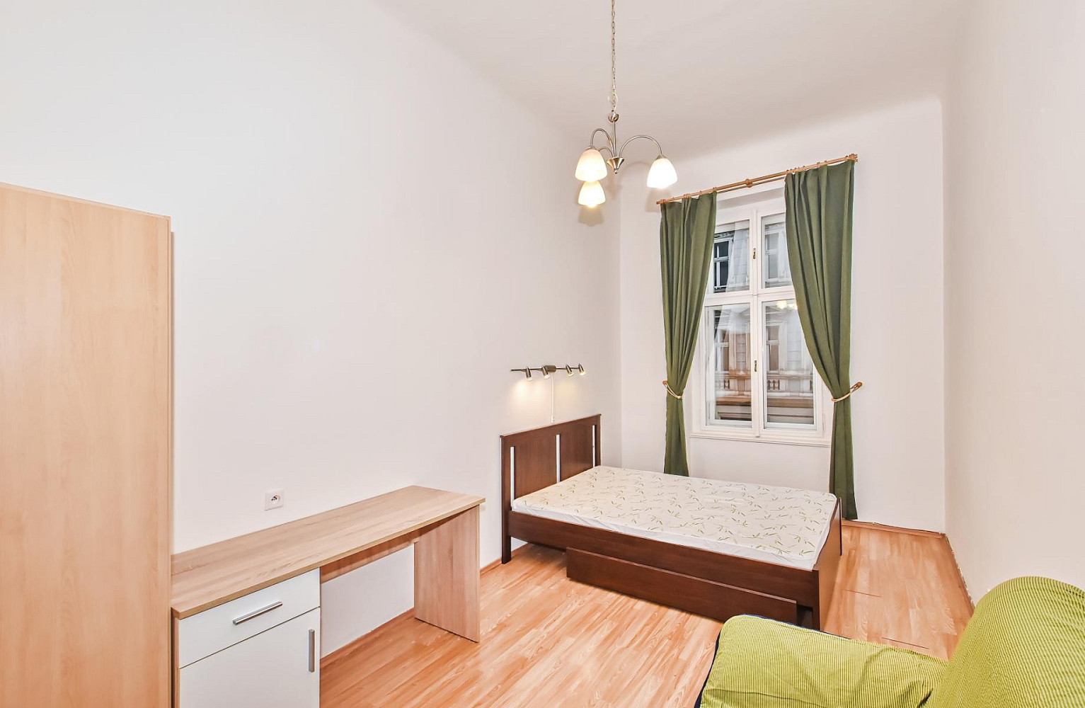 Pronájem bytu 1+1 35 m² – fotografie 2
