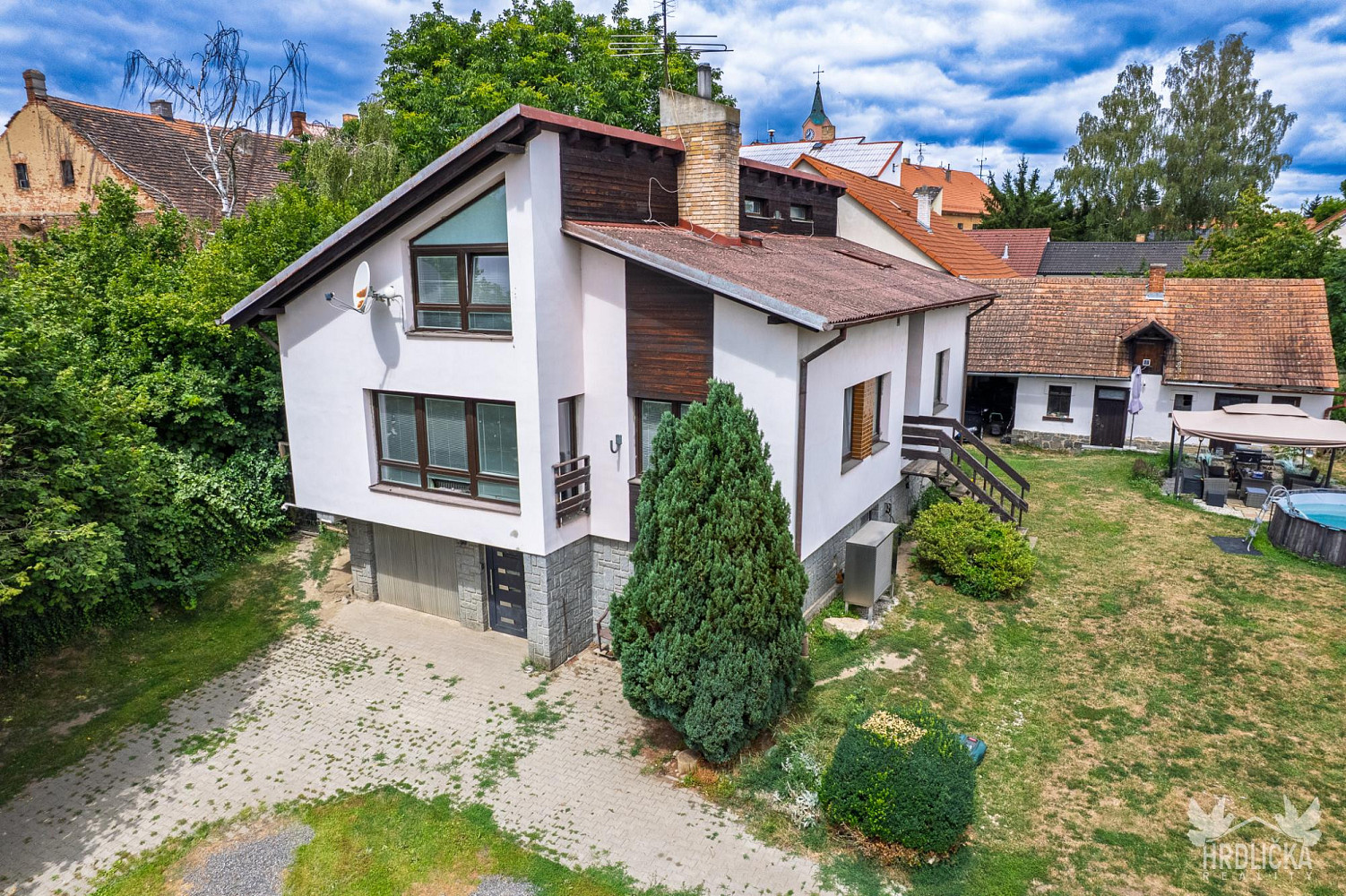Prodej domu 350 m² s pozemkem 1 197 m²