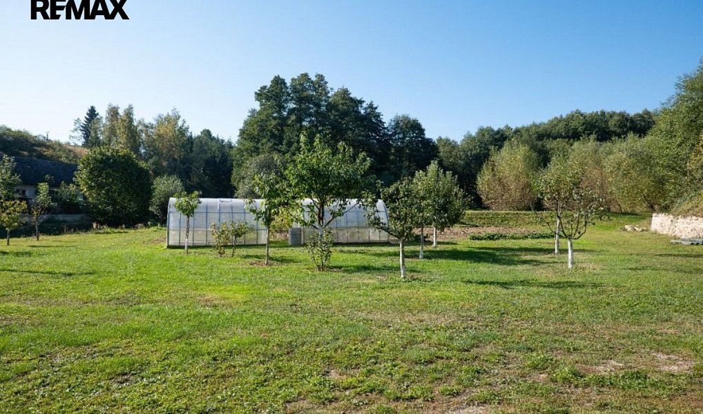 Prodej domu 770 m² s pozemkem 9 150 m², Kundratice – náhled fotky 23