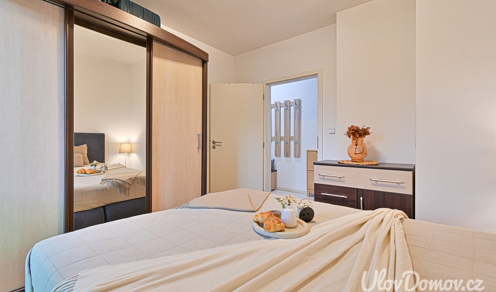 Prodej bytu 2+kk 46 m², Praha – náhled fotky 9
