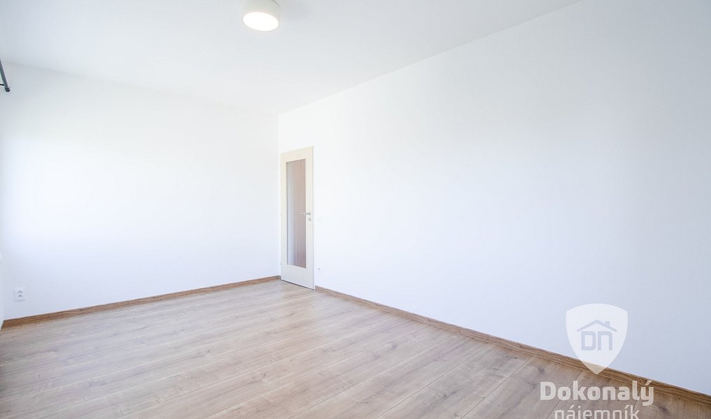Pronájem bytu 2+kk 53 m², Milovice – náhled fotky 10