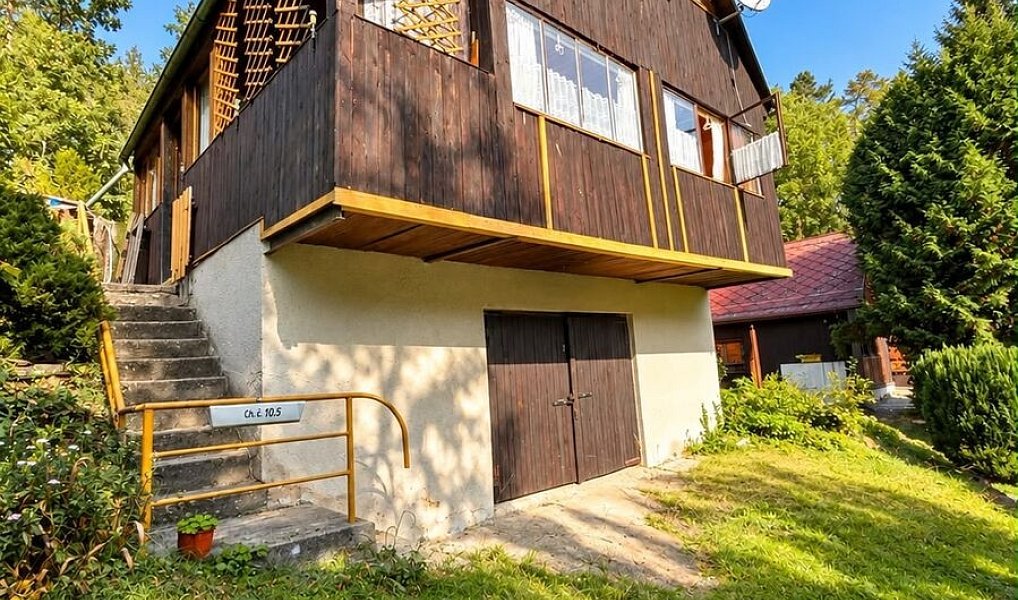 Prodej chaty/chalupy 46 m² s pozemkem 46 m², Plasy – fotka 1 z 8