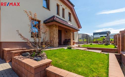 Prodej domu 392 m² s pozemkem 973 m², Liliová, Hostivice, okres Praha-západ