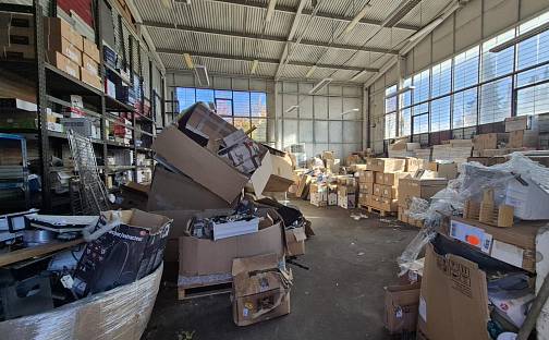 Pronájem skladovacích prostor 144 m², Kašperská, Praha 10 - Uhříněves