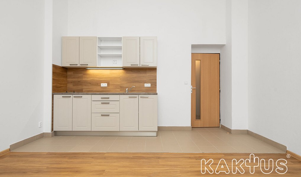 Pronájem bytu 1+kk 32 m², Vratimov – fotka 1 z 13