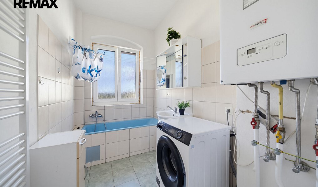 Prodej domu 340 m² s pozemkem 300 m², Aš – náhled fotky 7