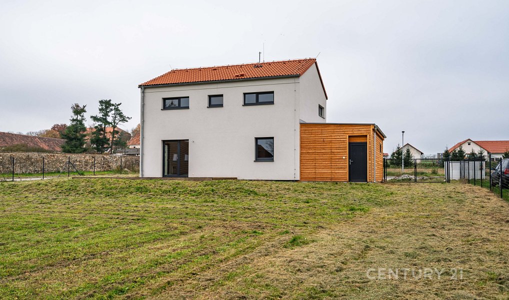 Prodej domu 122 m² s pozemkem 1 048 m², Cerhonice – náhled fotky 12