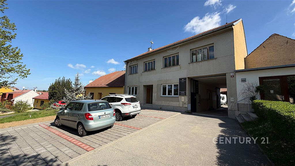 Pronájem kanceláře 103 m² — photo 2