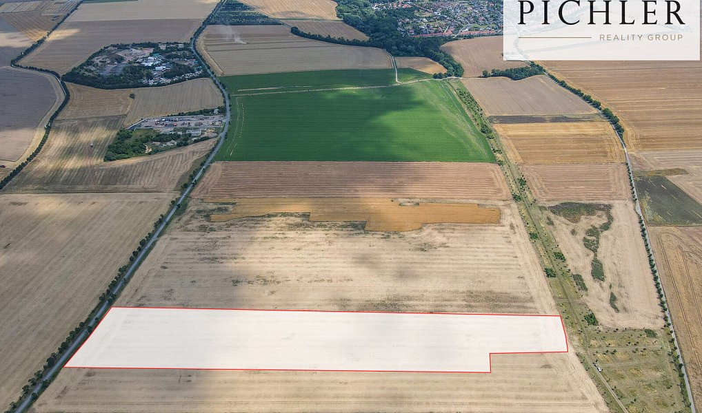 Prodej pole 46 465 m², Chýně – náhled fotky 2