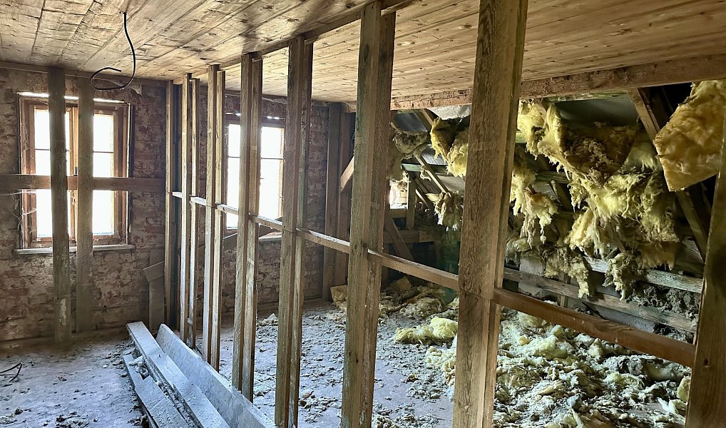 Prodej domu 173 m² s pozemkem 8 675 m², Staré Křečany – náhled fotky 10