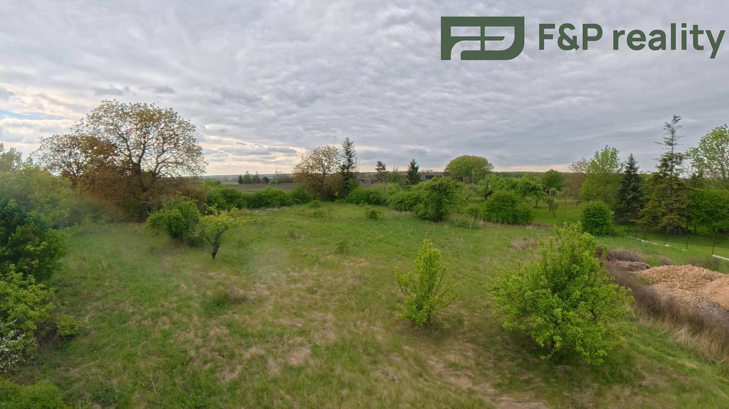 Prodej stavebního pozemku 995 m²