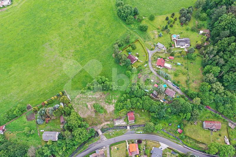 Prodej stavebního pozemku o rozloze 1951 m² – pohled 2