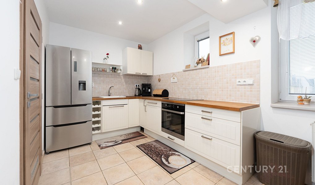 Prodej bytu 3+kk 76 m², Hustopeče – fotka 1 z 31