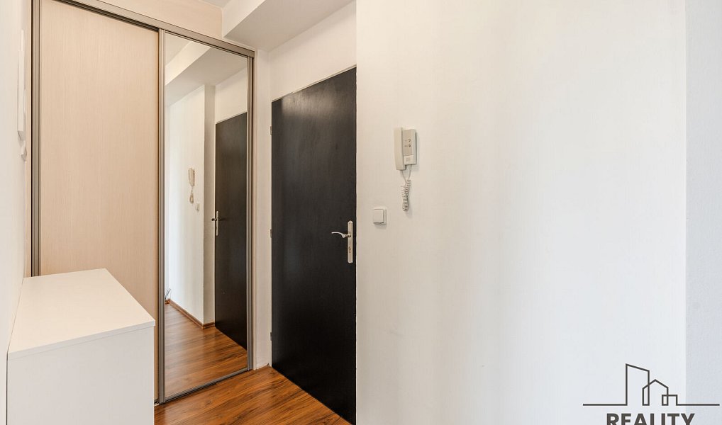 Prodej bytu 1+kk 35 m², Kladno – náhled fotky 7