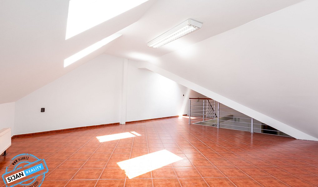 Prodej obchodních prostor 196 m², Kroměříž – náhled fotky 13