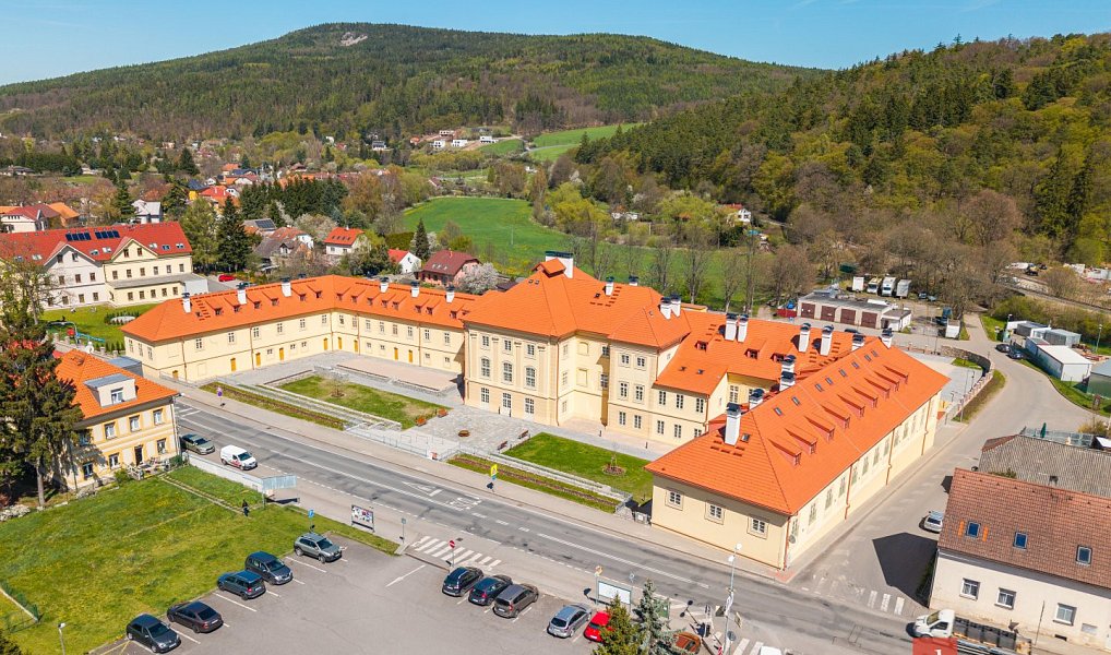 Prodej bytu 2+kk 112 m², Jince – fotka 1 z 26