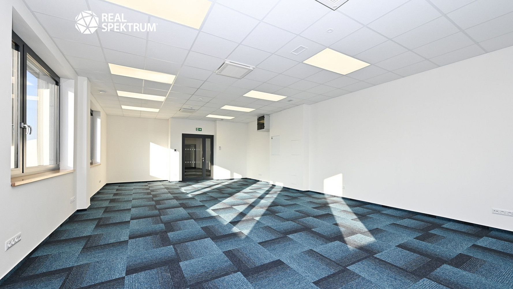 Pronájem kanceláře 64 m² – fotografie 4
