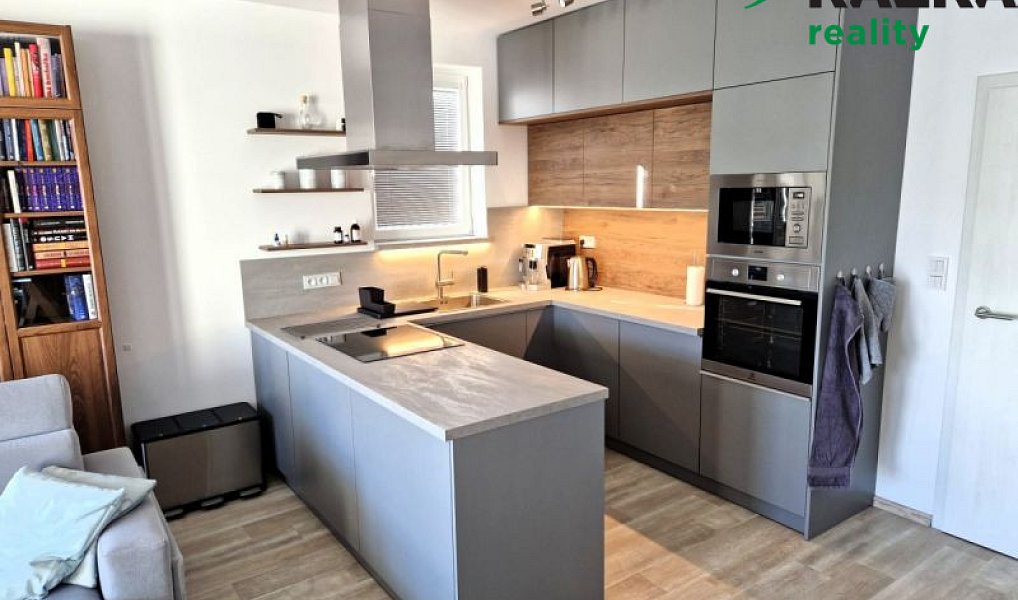 Prodej bytu 4+kk 84 m², Karlovy Vary – náhled fotky 2