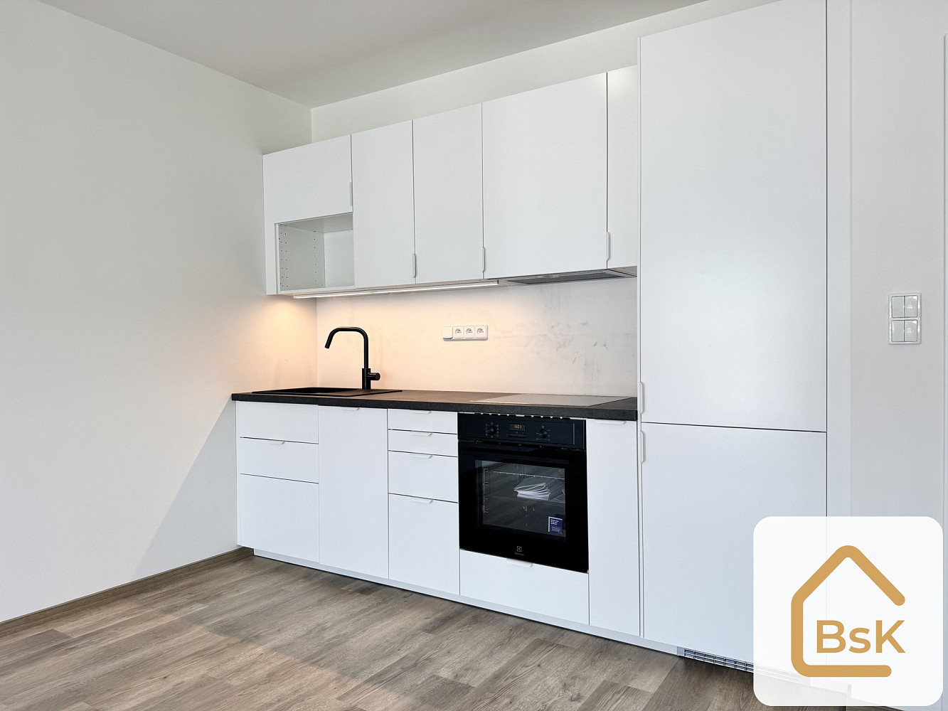 Pronájem bytu 1+kk 44 m² — photo 3