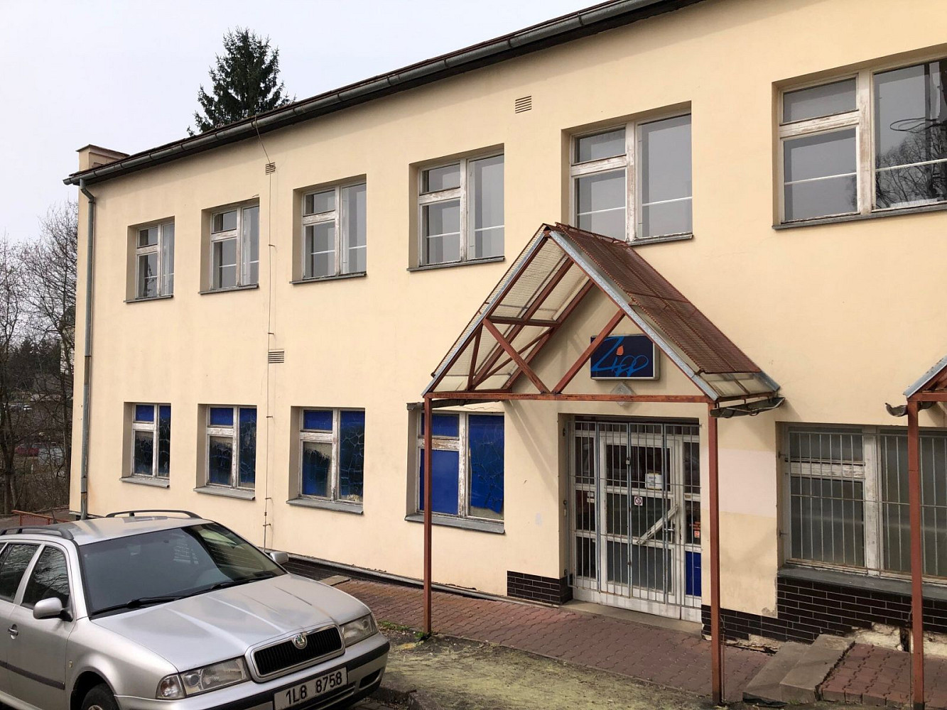 Prodej obchodních prostor 560 m² – fotografie 2