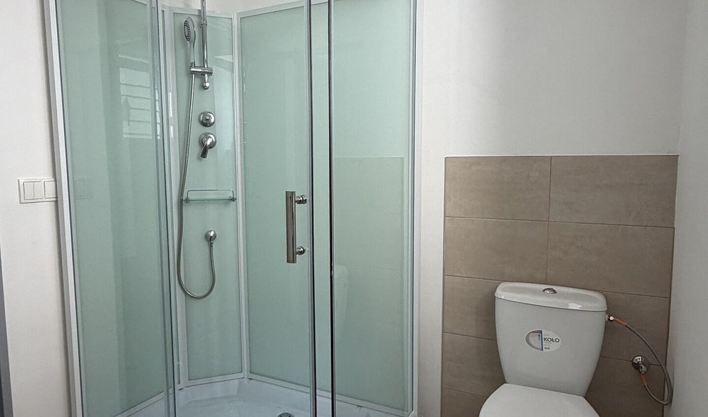 Pronájem bytu 3+kk 96 m², Vroutek – náhled fotky 4
