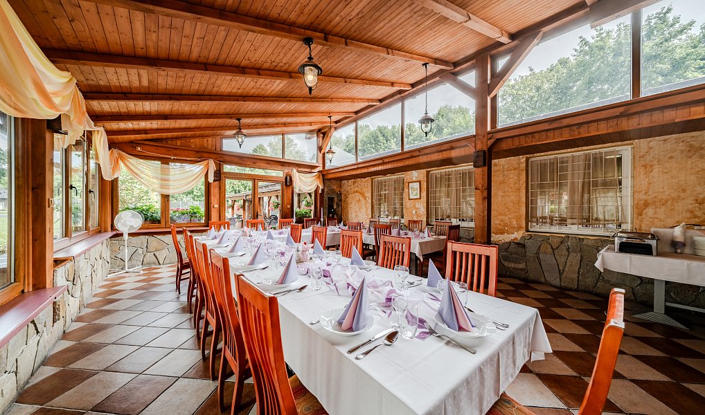 Prodej restaurace 752 m², Jablunkov – fotka 1 z 28