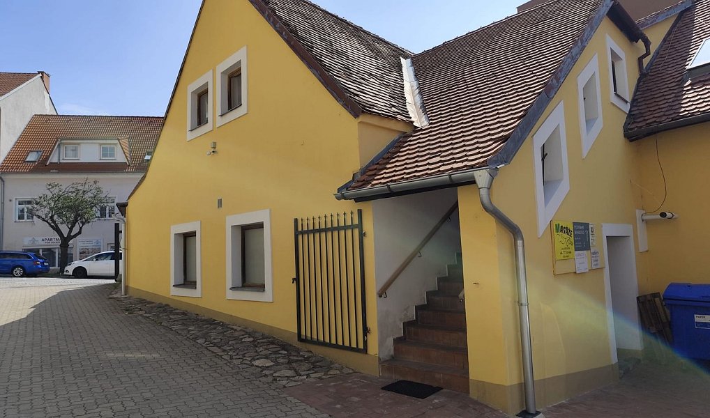 Pronájem obchodních prostor 164 m², Znojmo – fotka 1 z 11