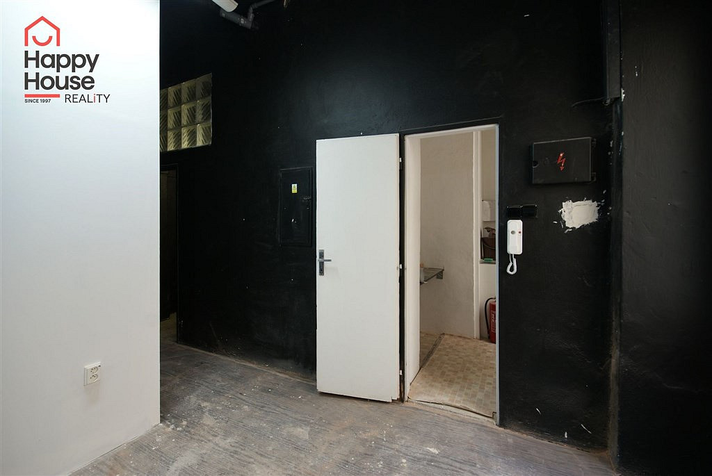 Pronájem kanceláře 87 m² — photo 4