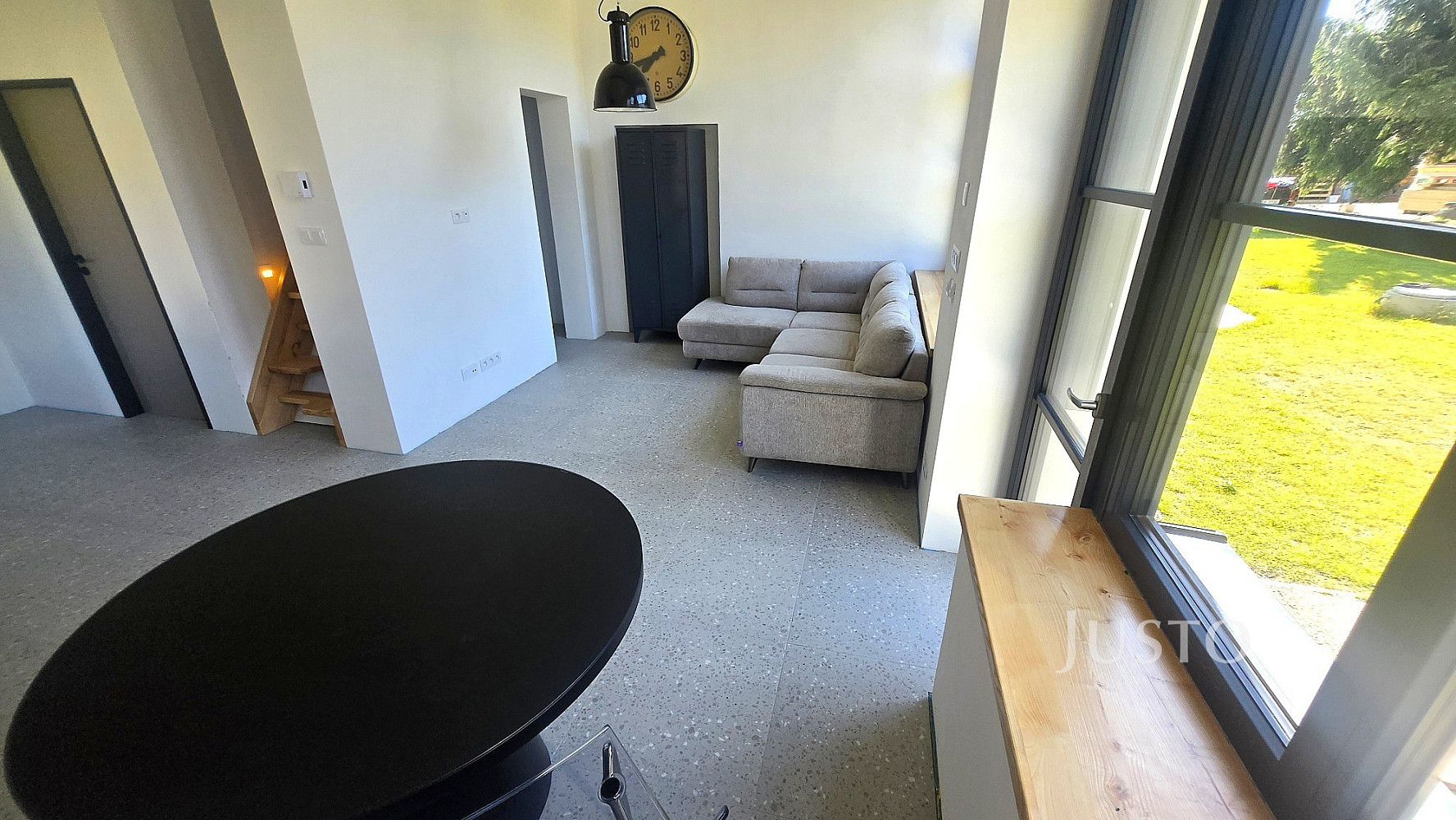 Pronájem bytu 4+kk 85 m² – fotografie 3
