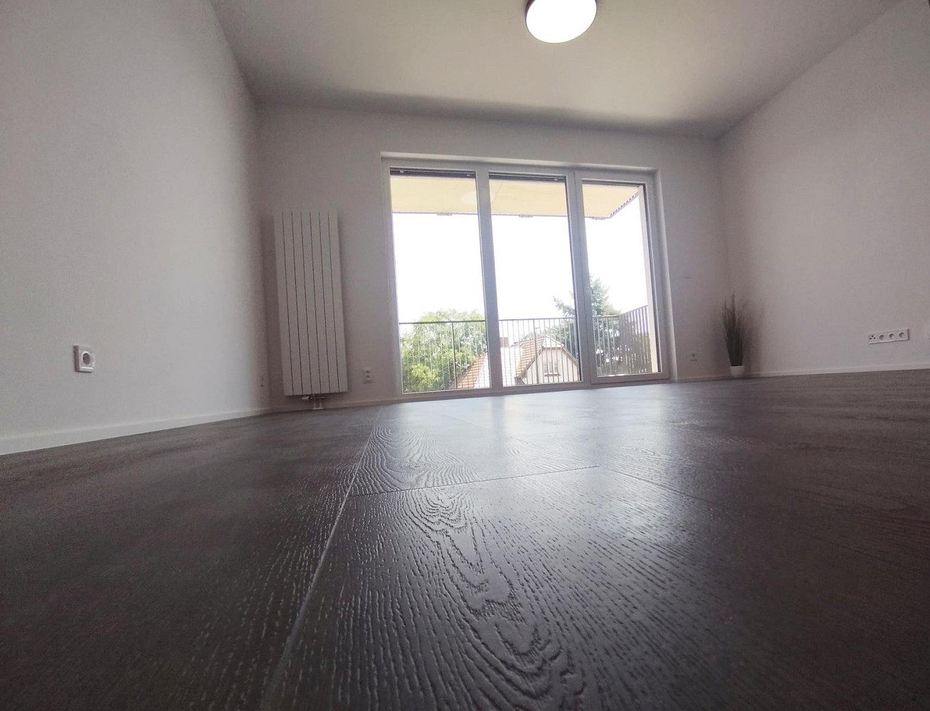 Pronájem bytu 1+kk 43 m² – pohled 3
