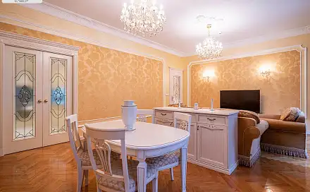 Prodej bytu 3+1 113 m², Divadelní náměstí, Karlovy Vary