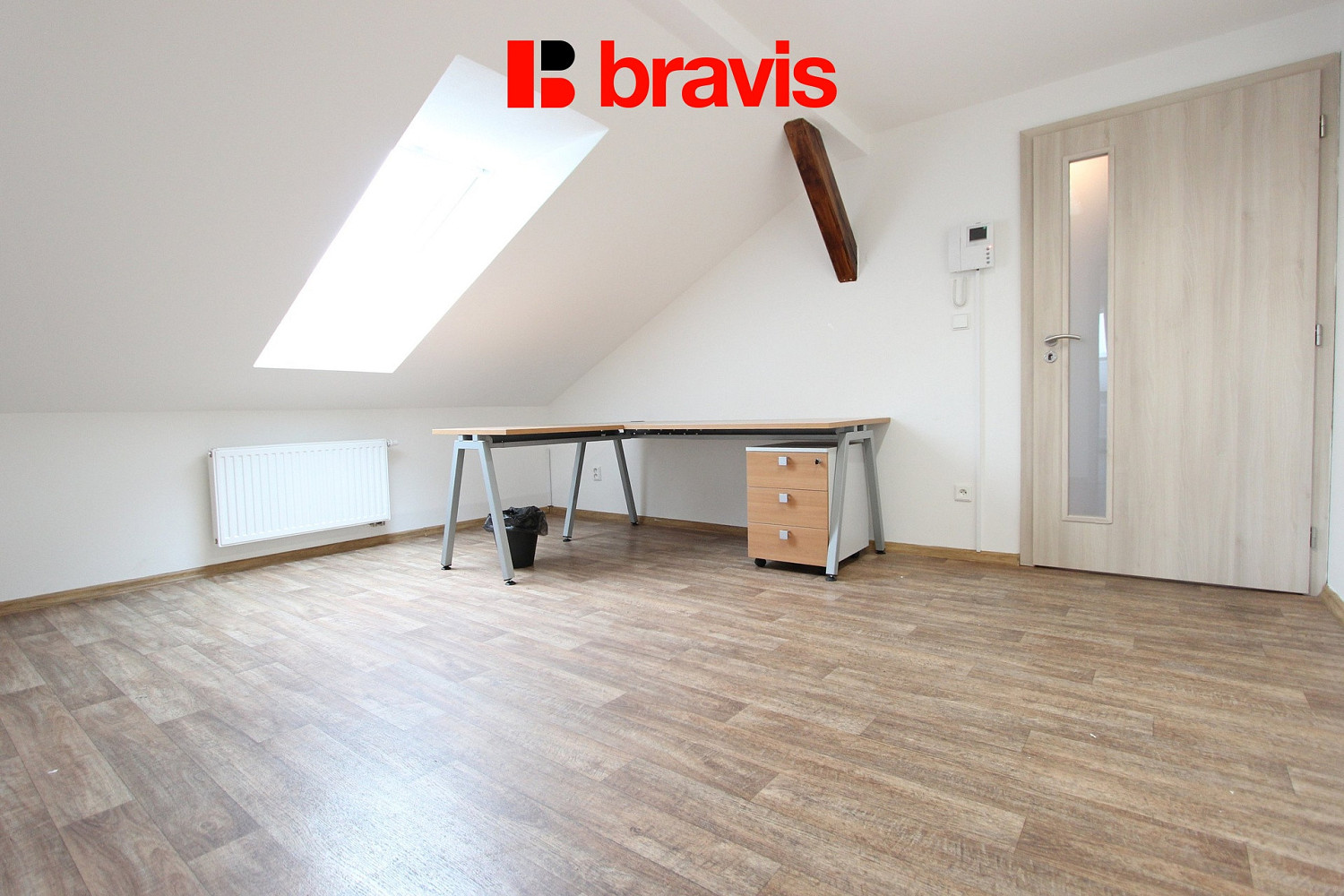 Pronájem kanceláře 30 m² – fotografie 4