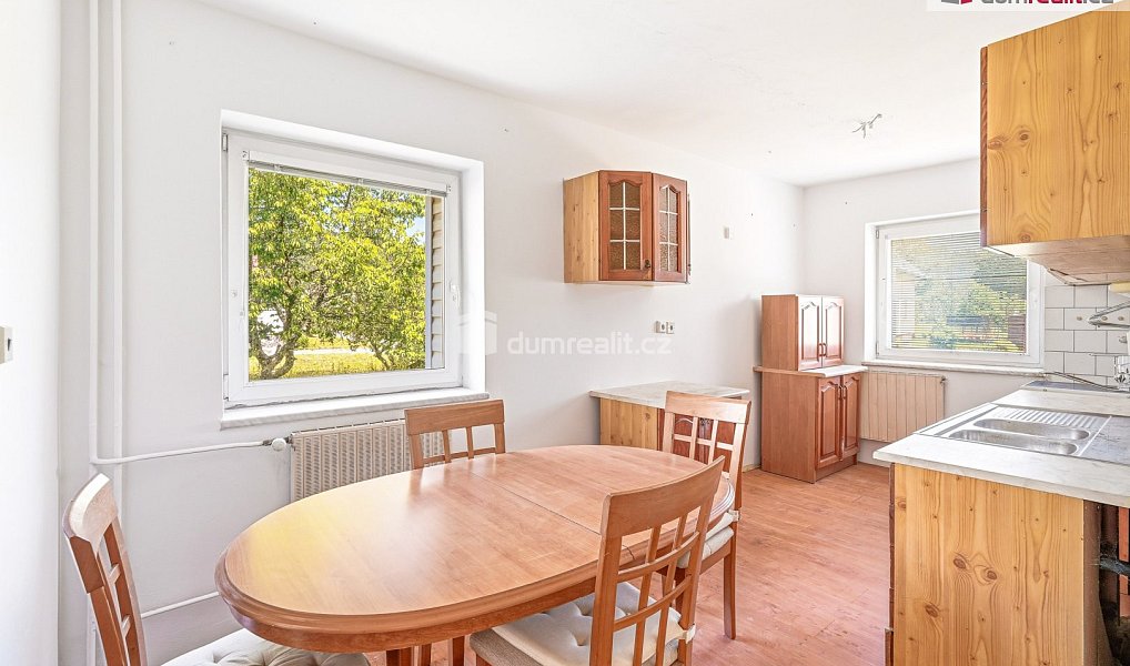 Prodej domu 220 m² s pozemkem 614 m², Karlovice – náhled fotky 2
