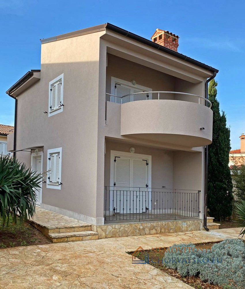Prodej domu 144 m² s pozemkem 212 m² - Vista 2