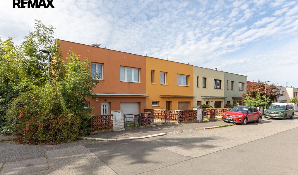 Pronájem domu 180 m² s pozemkem 473 m², Praha – fotka 1 z 30