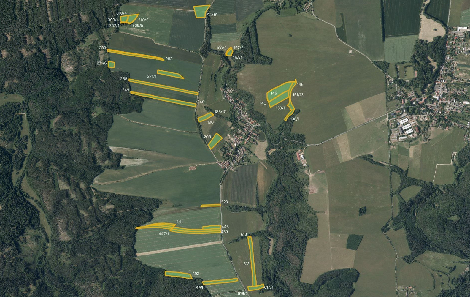 Prodej pole 178 078 m²