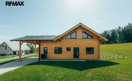 Prodej domu 133 m² s pozemkem 999 m², Vacov, okres Prachatice