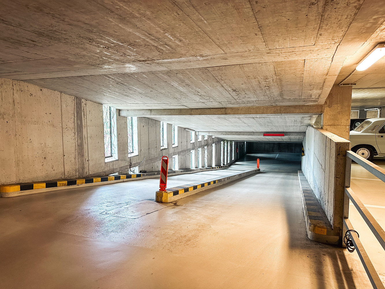 Prodej garážového stání, 14 m2, ul. V Dolině, Praha-Michle – fotografie 4